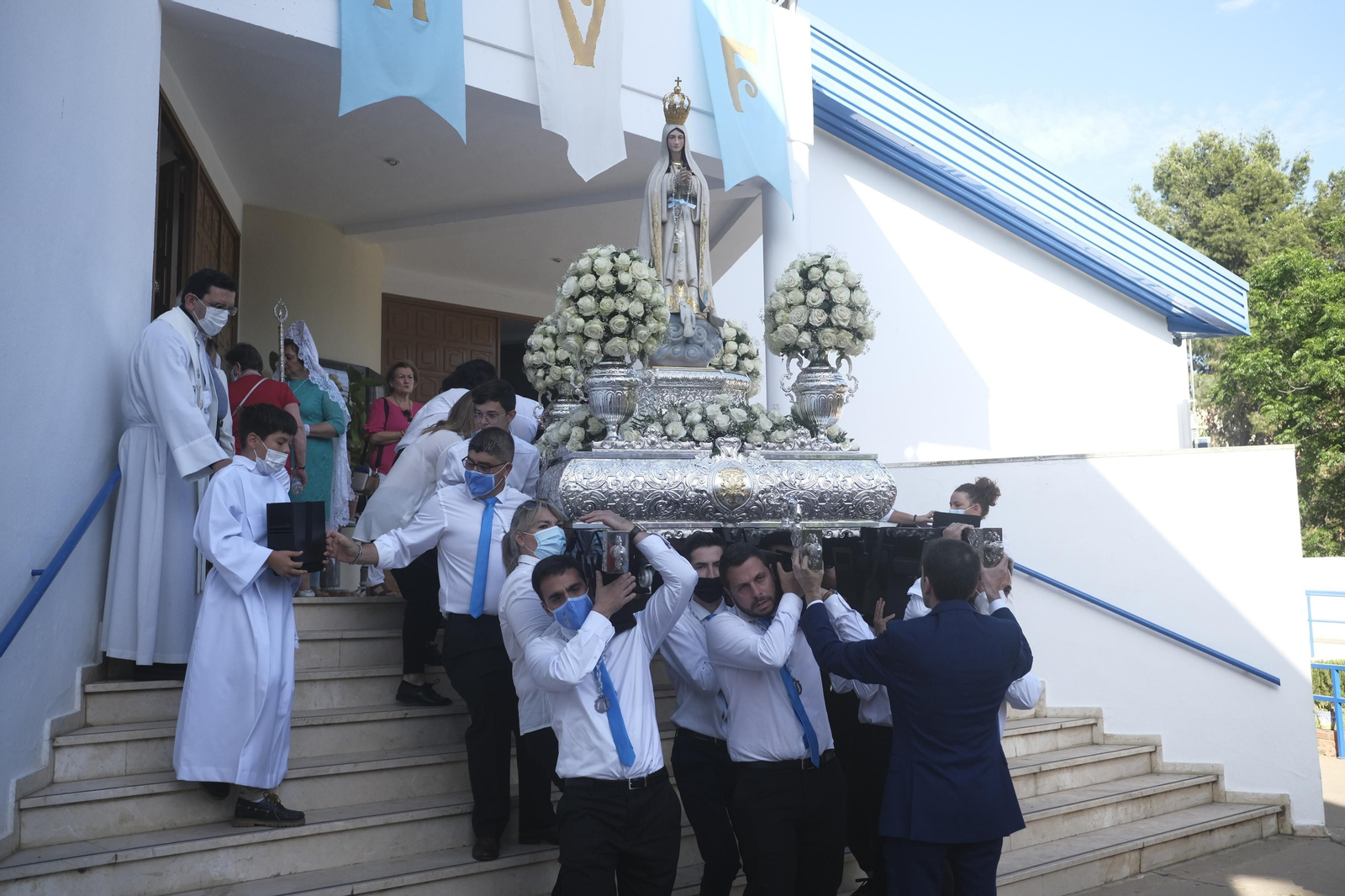 La procesión de la Virgen de Fátima de Córdoba, en imágenes