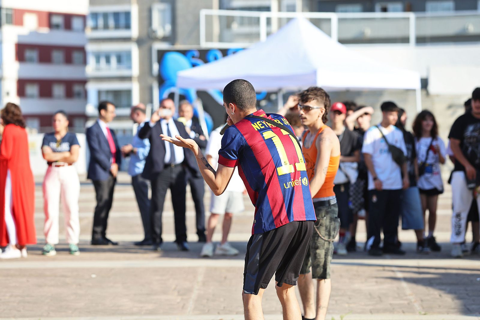 Imágenes de la muestra de arte urbano en la Plaza del Titan de Huelva