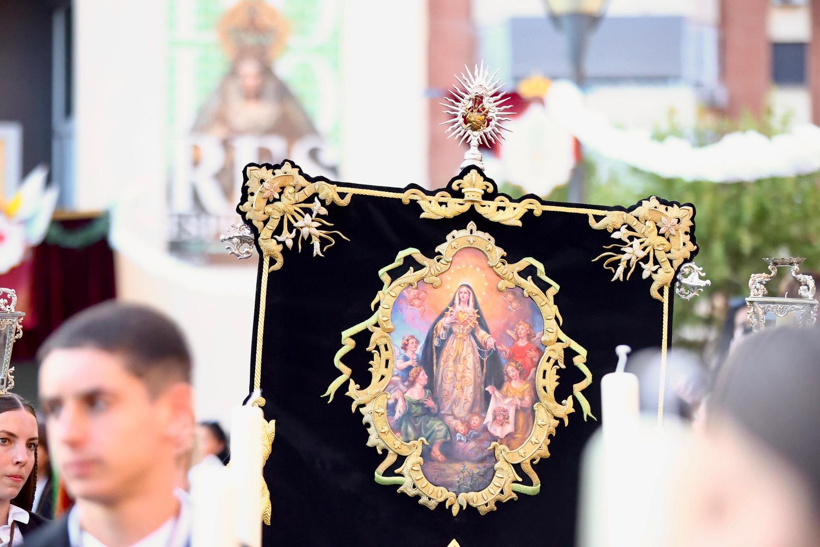 La procesión de la Virgen en Cruz de Humilladero por sus 25 años, en fotos