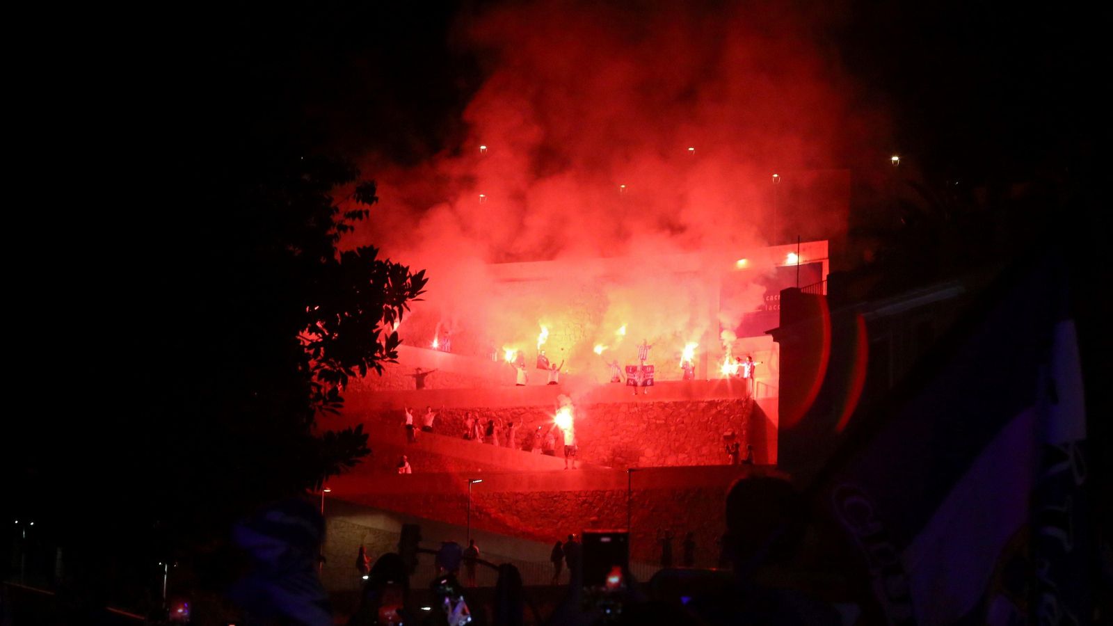 La madrugada interminable con la que Málaga celebró el ascenso