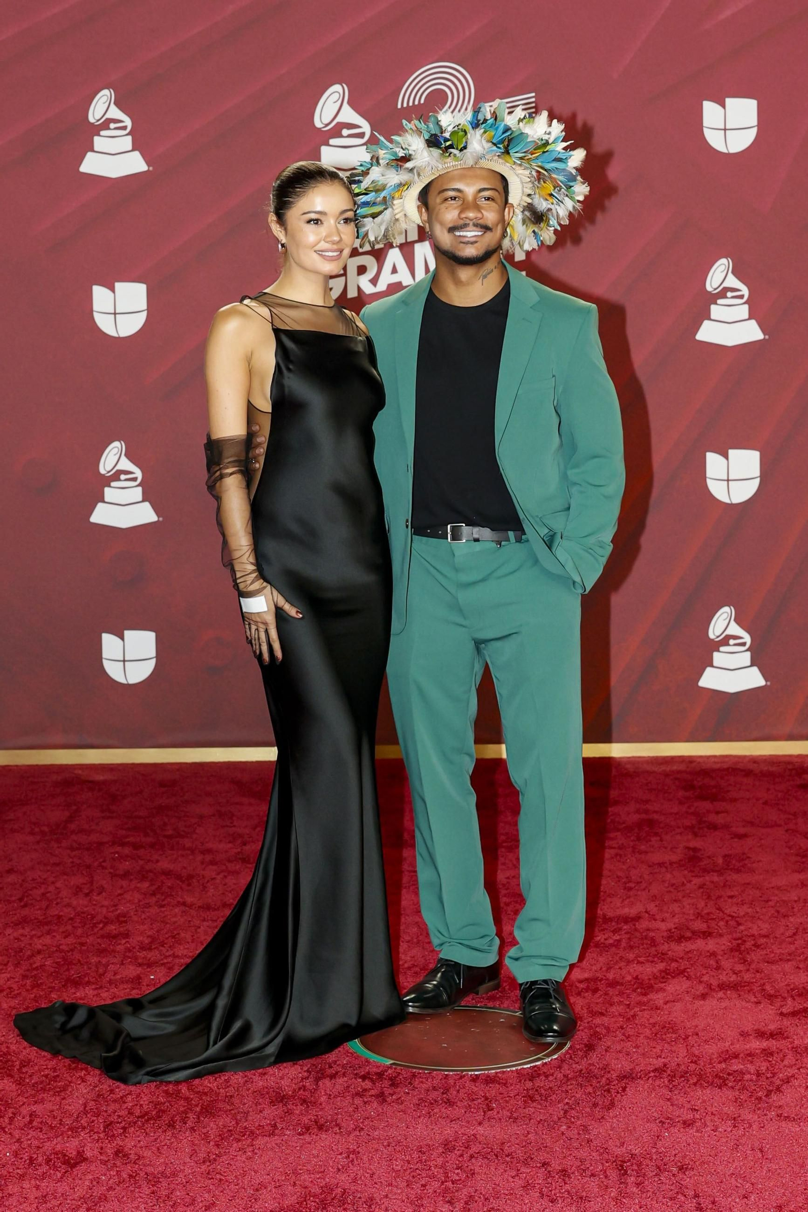 Todos los famosos, tendencias y curiosidades en la alfombra roja de la 25 edición de los Grammy Latinos