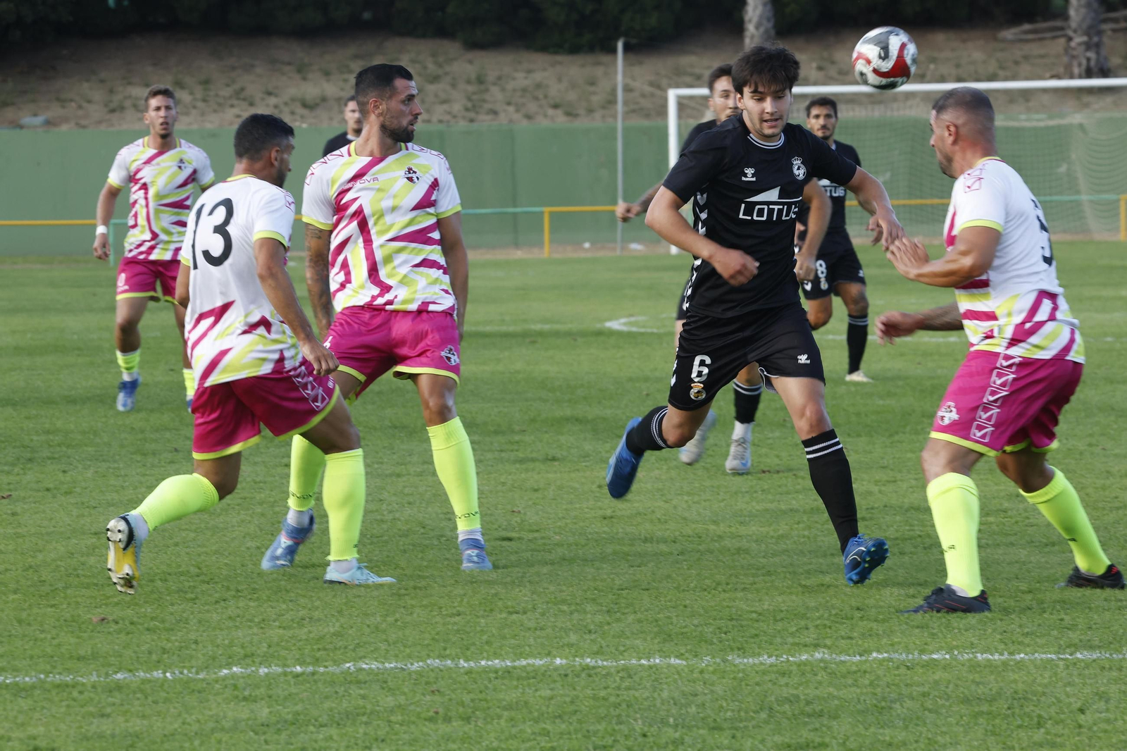 "Las fotos del partido de entrenamiento de la Balona con el Mons Calpe de Gibraltar"