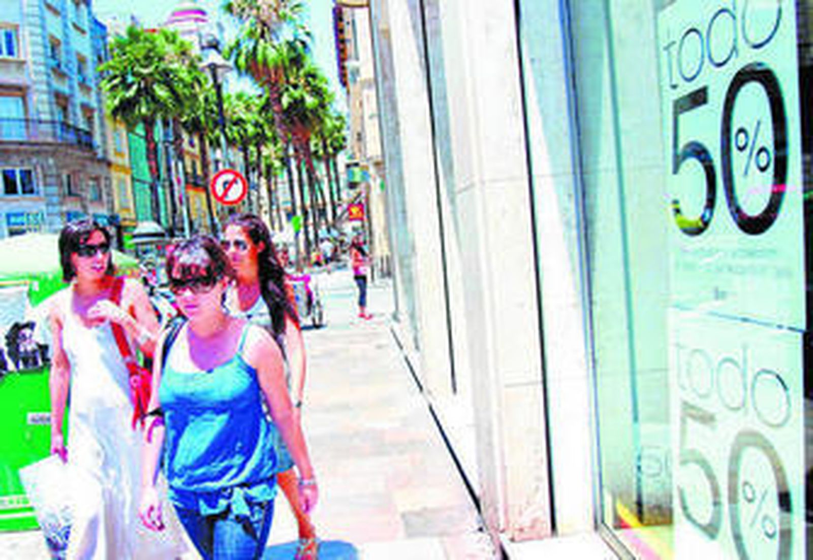 Los comerciantes del centro trabajan para aumentar el consumo.