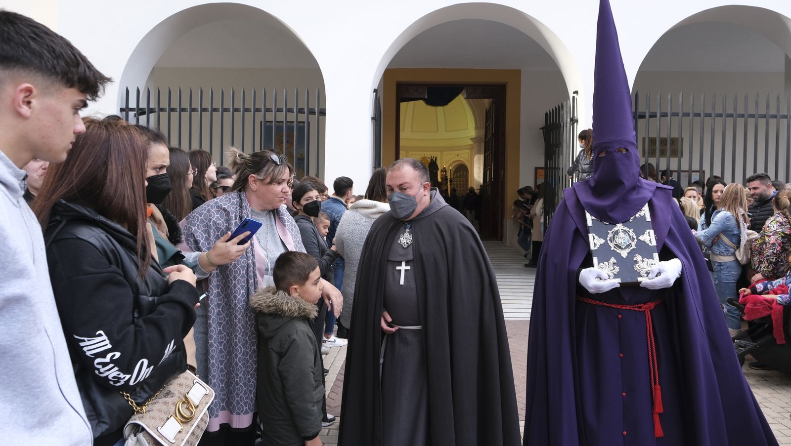 Procesión del Encuentro en Almería, en imágenes.