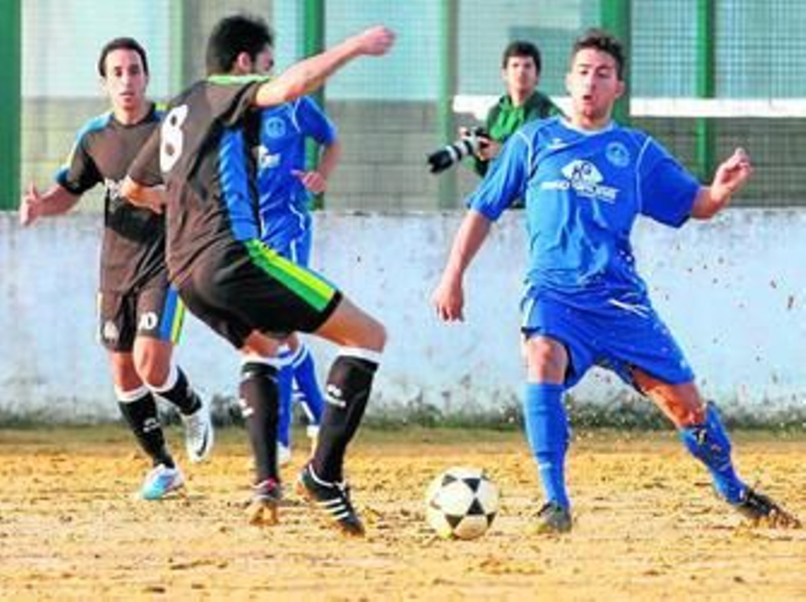 José Mier (derecha) no podrá jugar el primer partido de la próxima Liga. José Mier (derecha) no podrá jugar el primer partido de la próxima Liga.