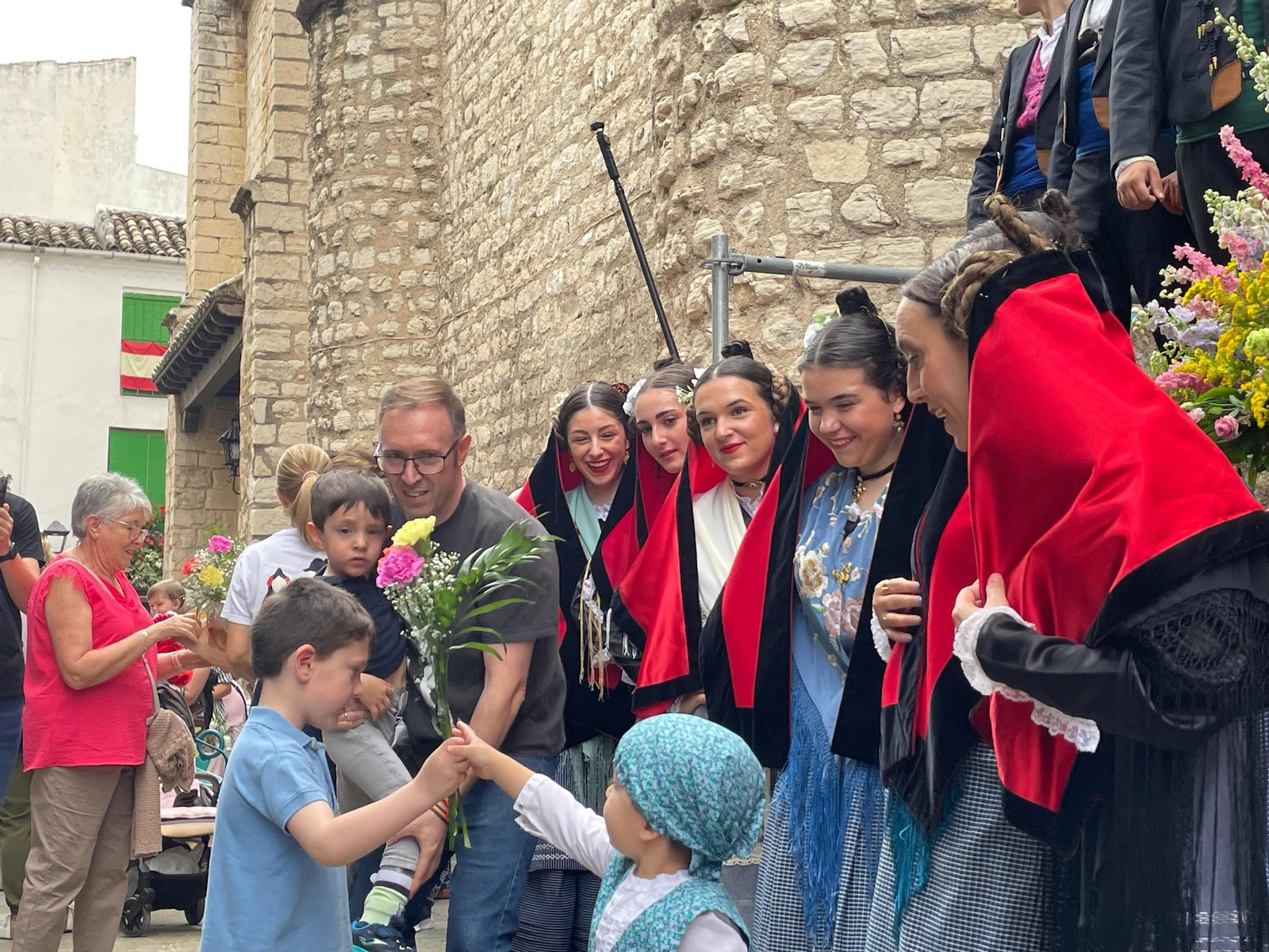 Ofrenda floral a la Virgen de la Capilla, en imágenes