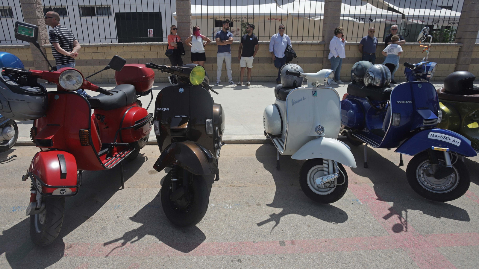 Fotos de la concentración de coches clásicos en La Línea