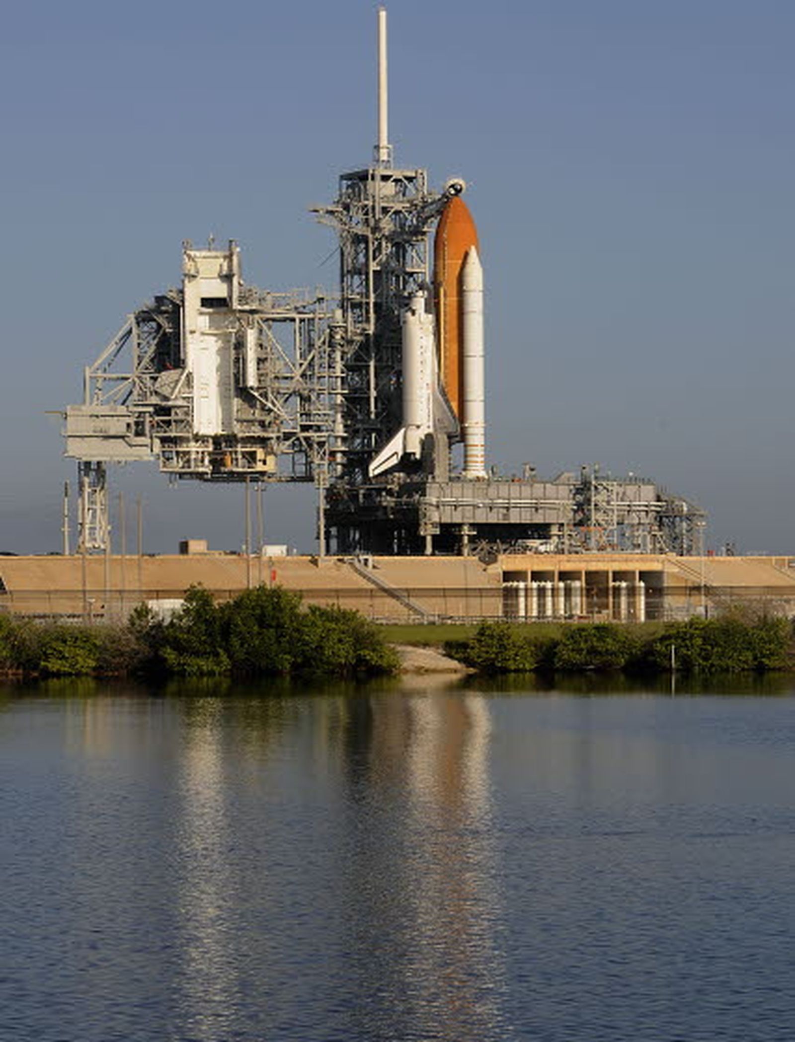 Aplazan el lanzamiento del 'Discovery' por el mal tiempo