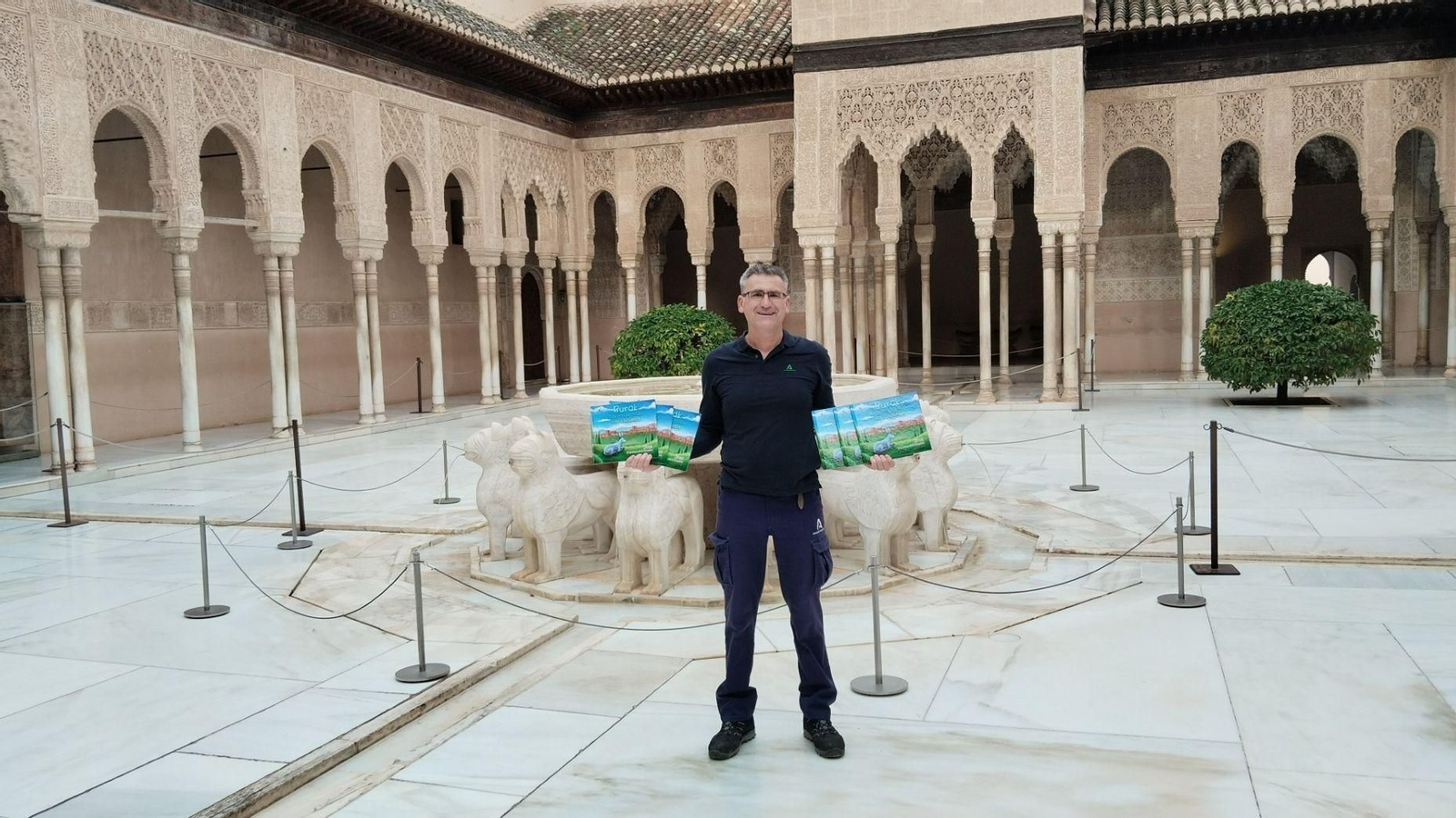 José Antonio Heredia, en el Patio de los Leones.