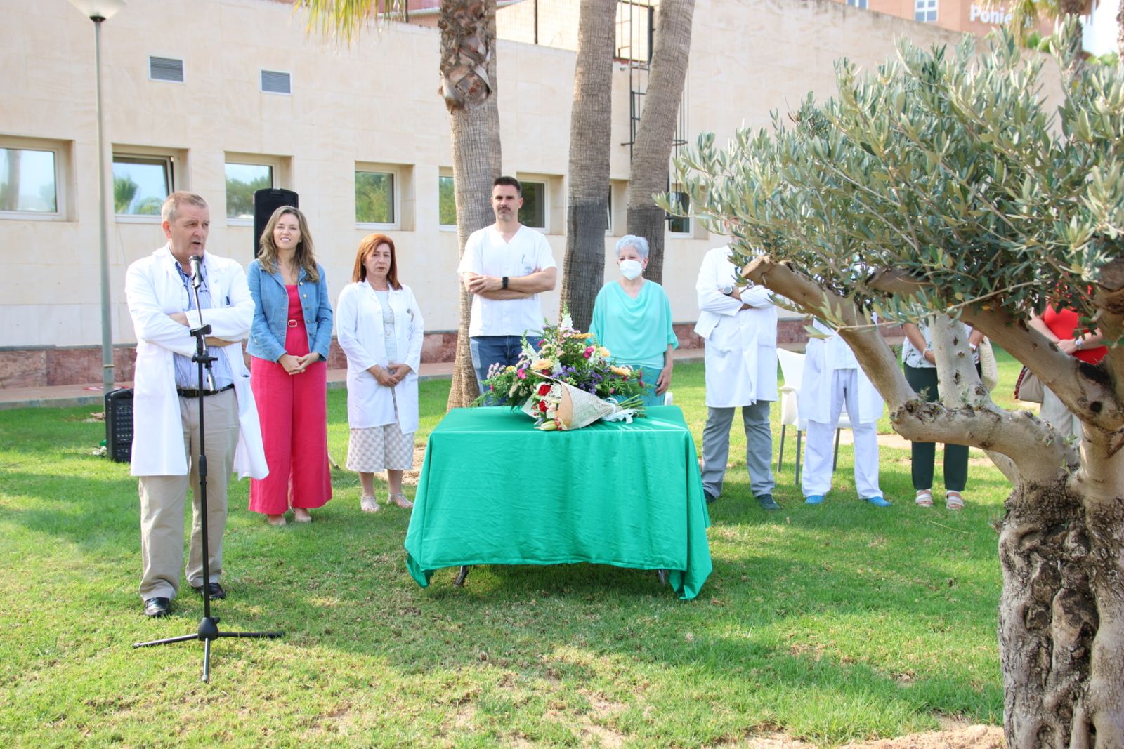Imágenes del homenaje a los donantes de órganos y tejidos en el Hospital de Poniente