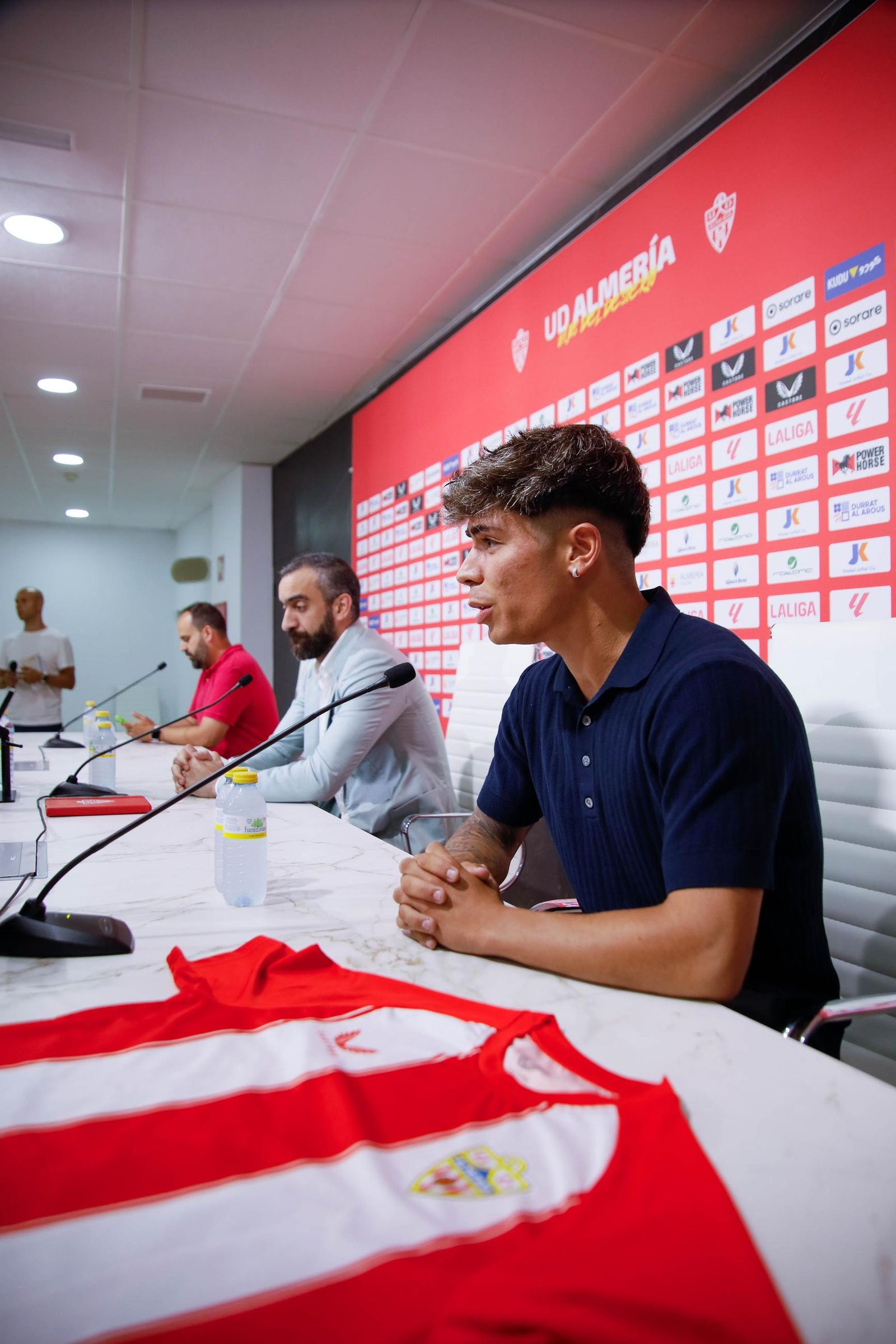 Presentación de Nico Melamed como nuevo jugador de la UDA, en imágenes