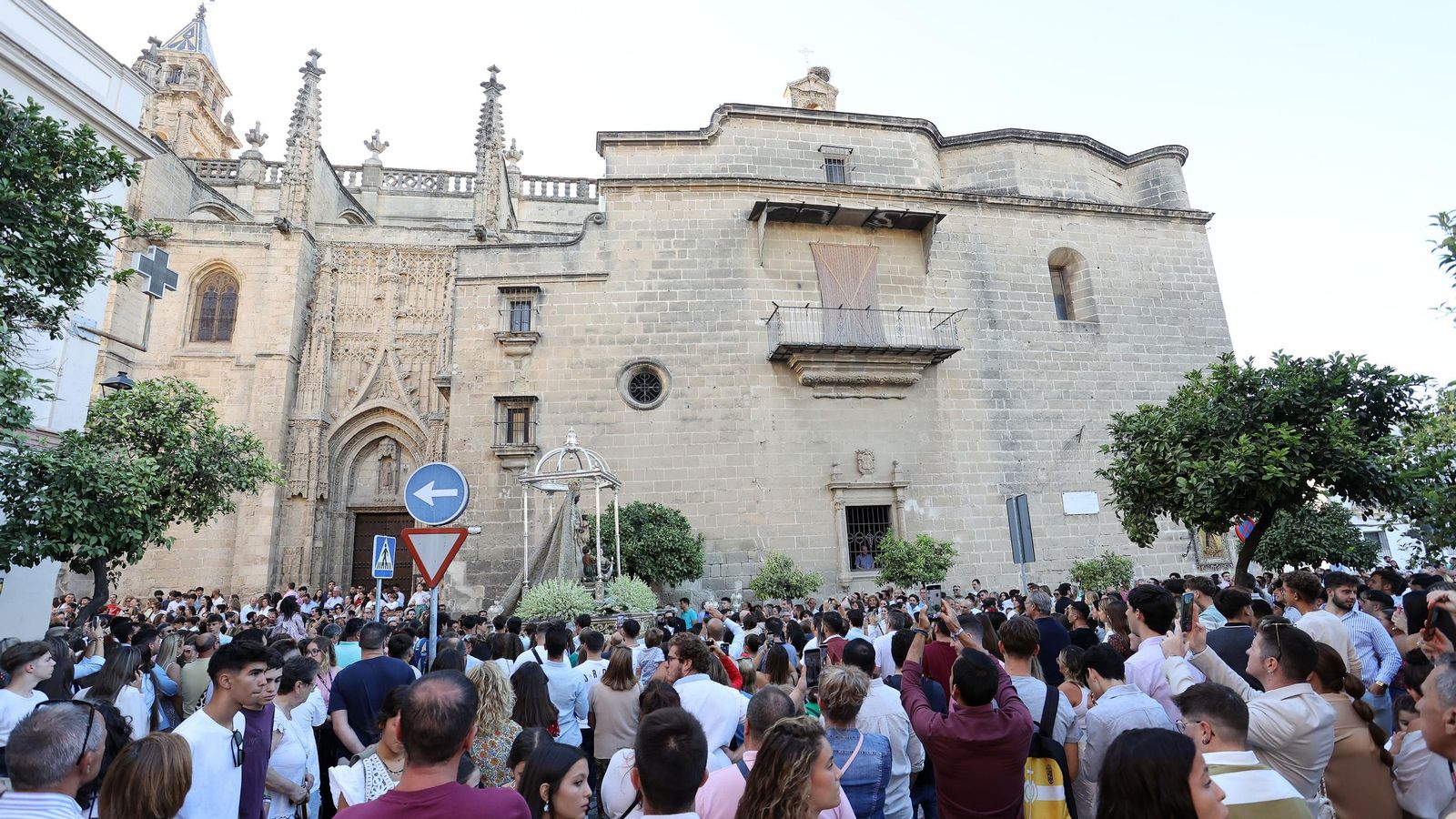 La procesión de la Patrona de Jerez en imágenes