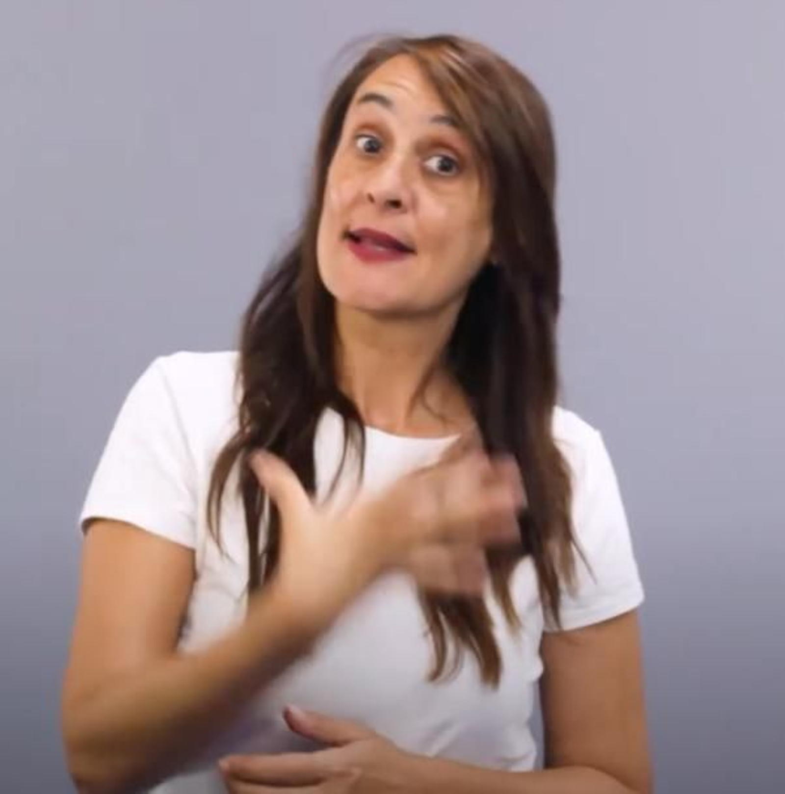 Así se dice 'estoy bien' en lengua de signos