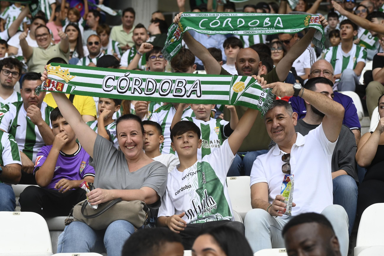 Las mejores fotos del imponente ambiente en El Arcángel para el Córdoba CF - Ceuta