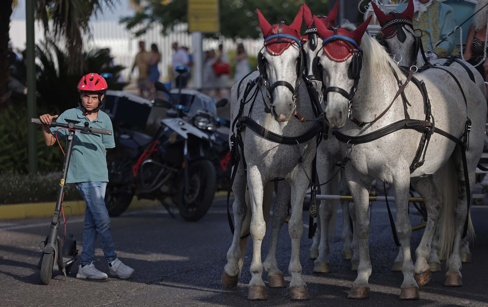 Búscate en las fotos de la cabalgata de la Feria Real de Algeciras 2025
