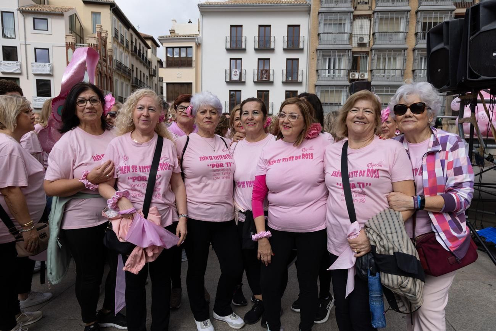 Jaén se viste de rosa con una marcha reivindicativa contra el cáncer de mama