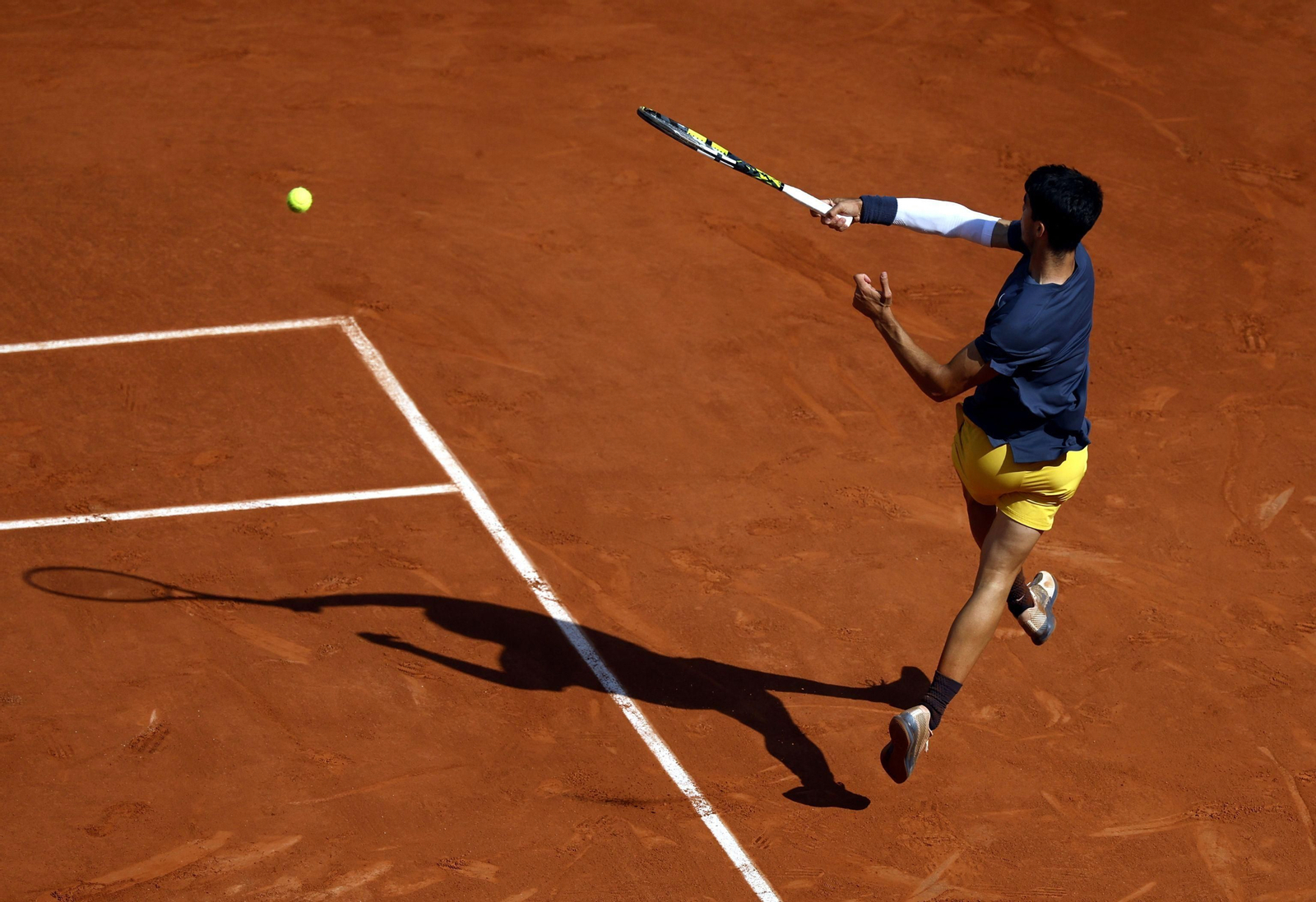 Las fotos del primer título de Carlos Alcaraz en Roland Garros