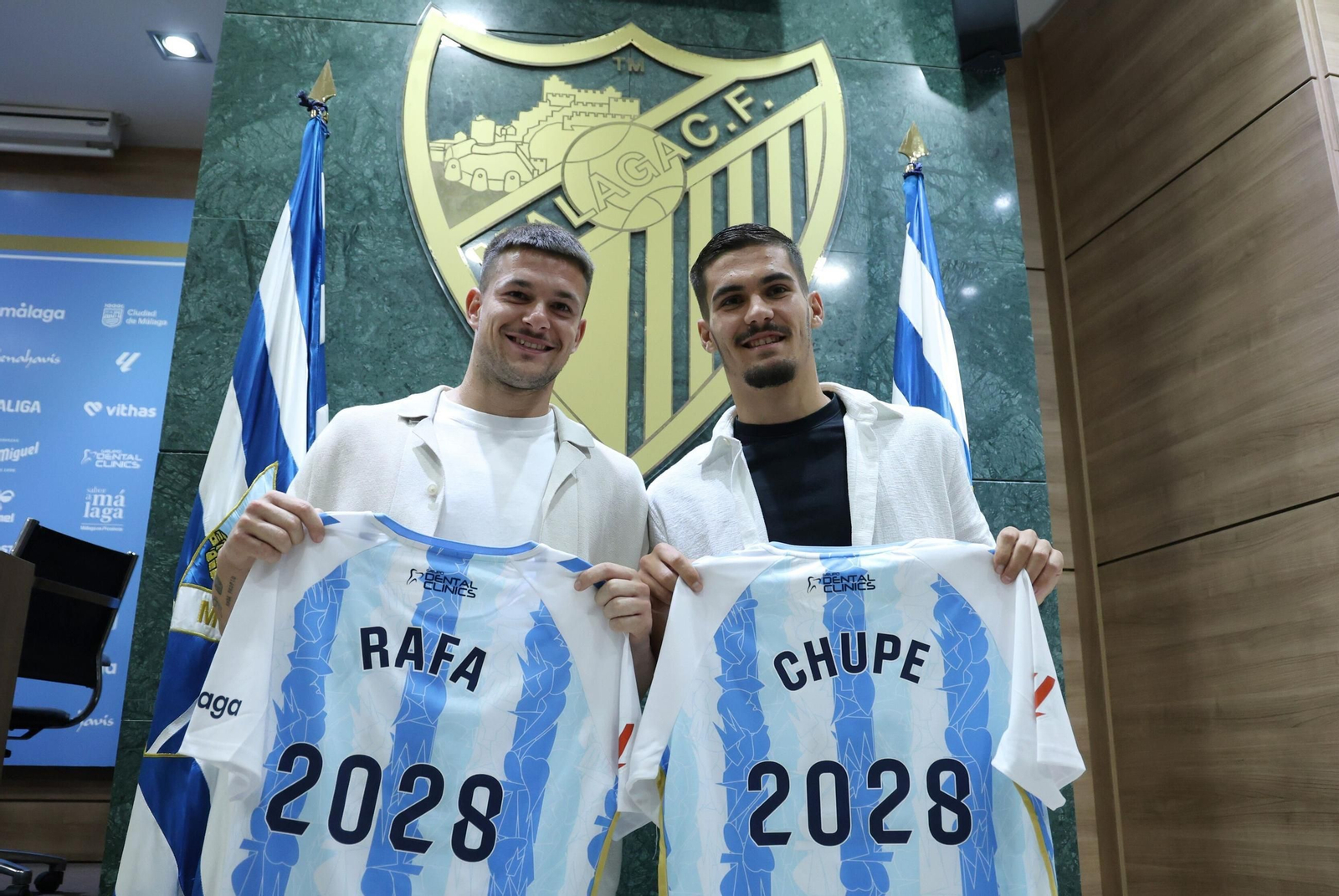 Renovación de Chupete y Rafa y rueda de prensa de Loren, en fotos