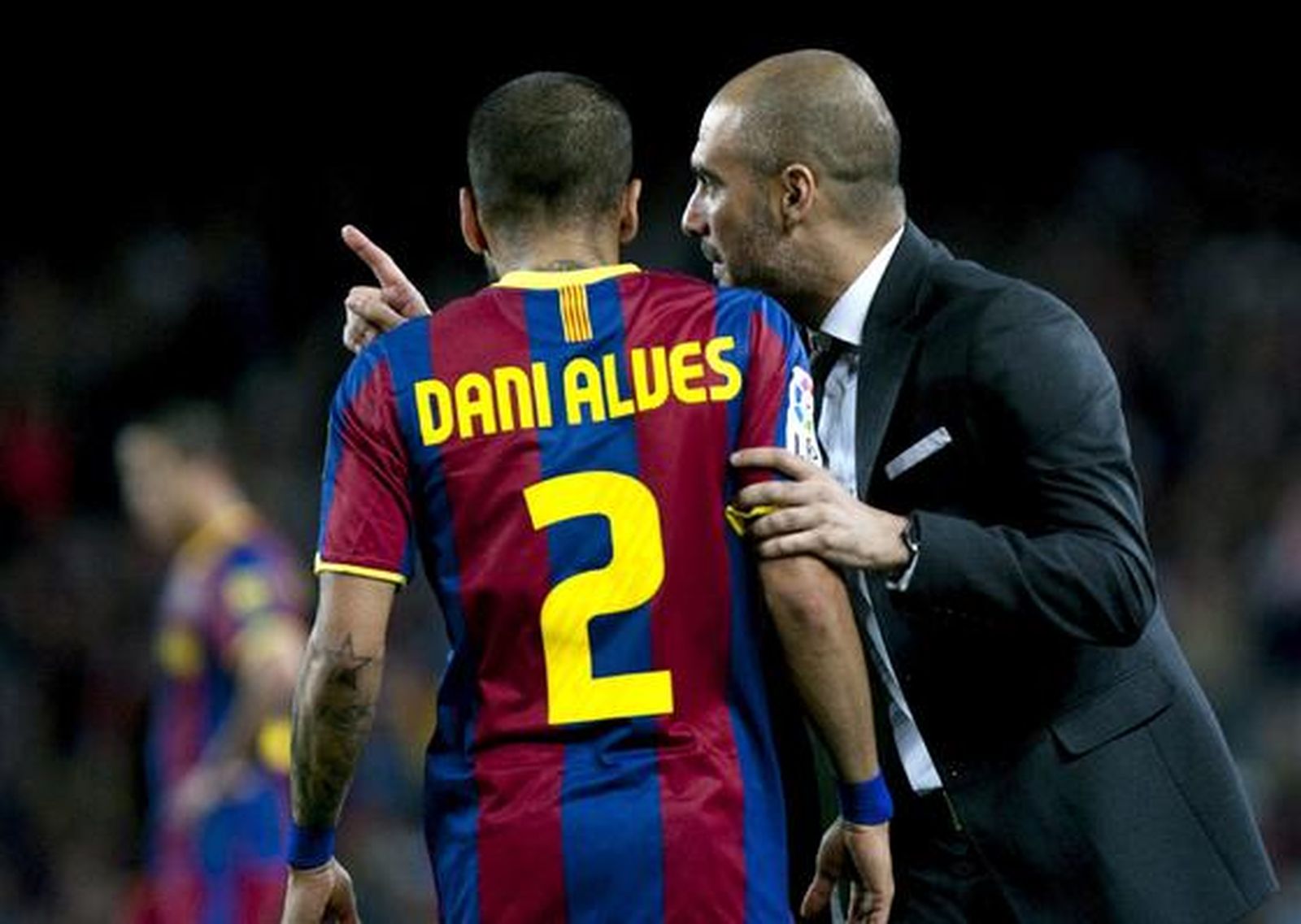 El Barcelona gana con facilidad a Osasuna (0-2) en el Camp Nou. / EFE