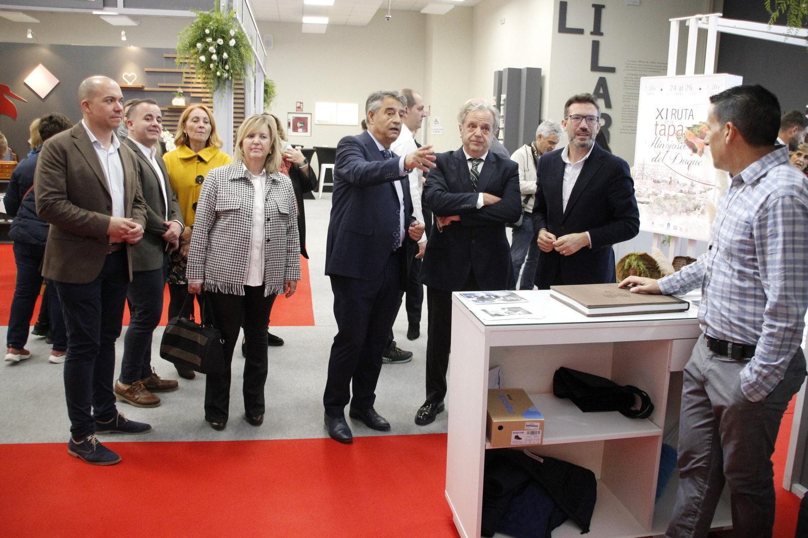 La inauguración de la II Feria de Bodas de Hinojosa del Duque, en imágenes