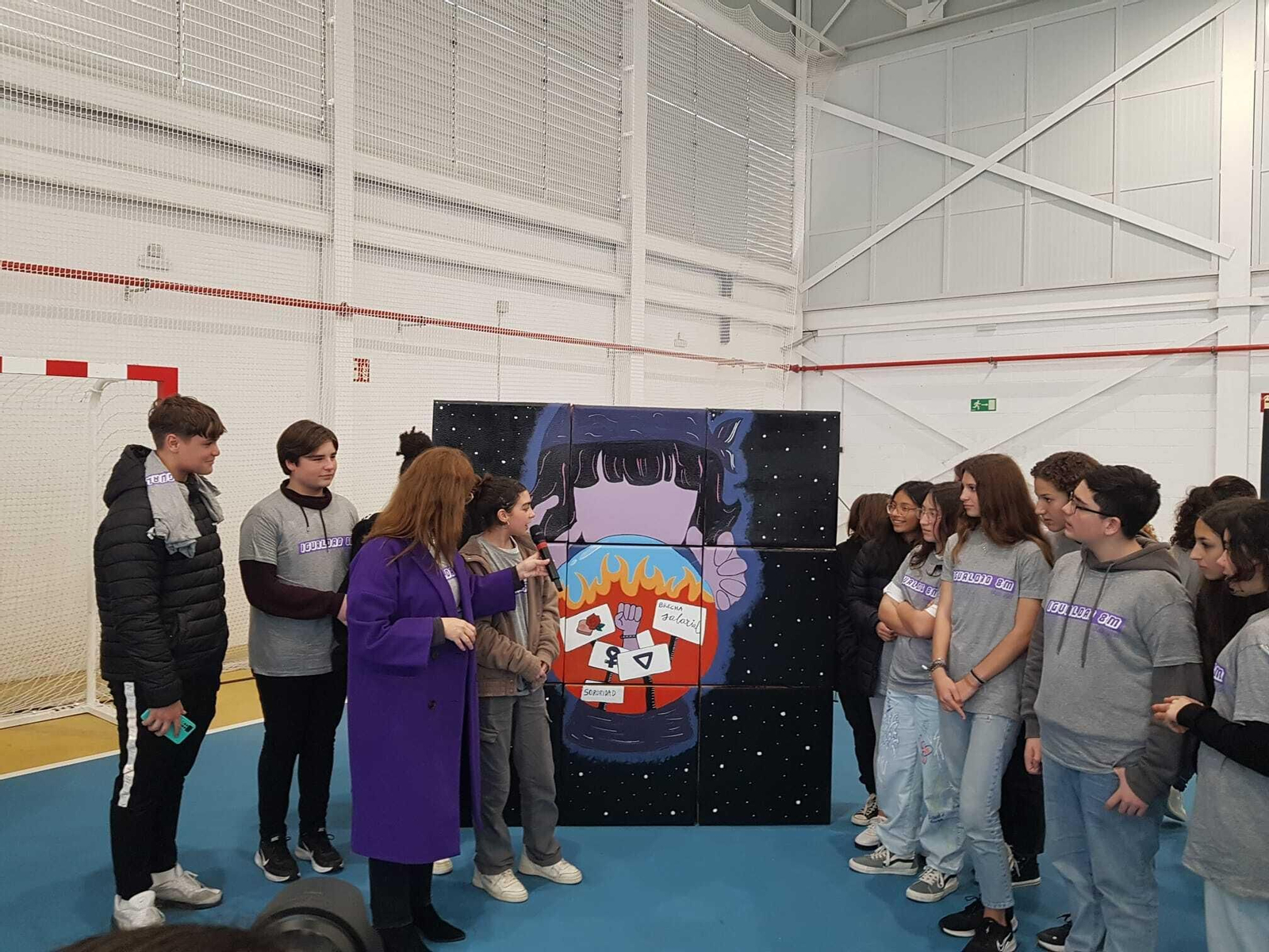 Imágenes del acto por el 8-M organizado en San Fernando con los institutos.