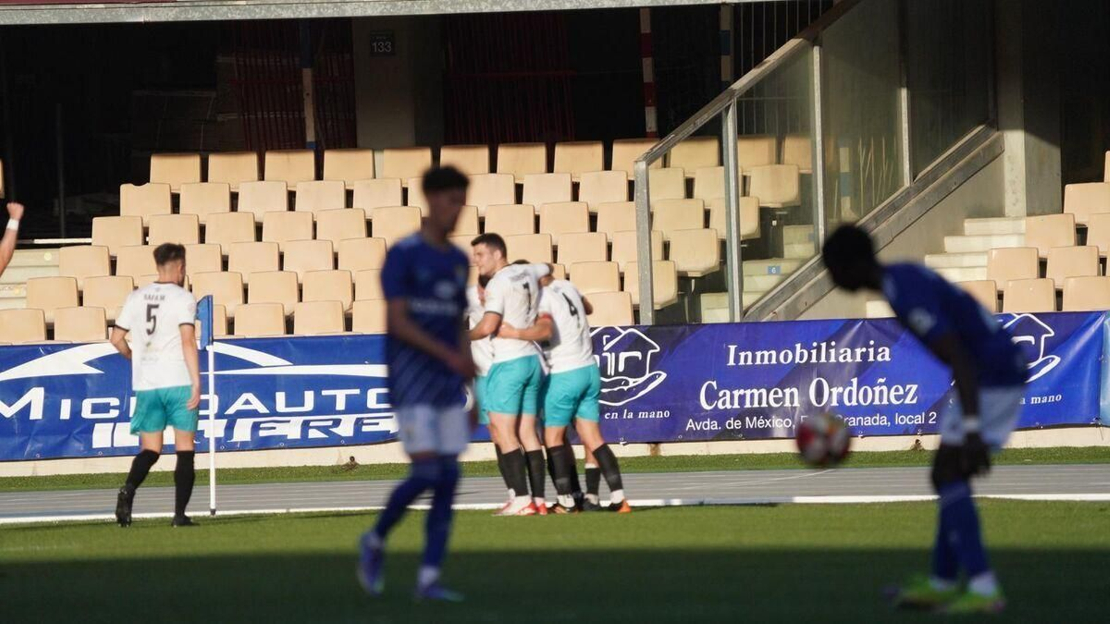 Los jugadores del Pozoblanco celebran el gol de Zara en Chapín. Los jugadores del Pozoblanco celebran el gol de Zara en Chapín.