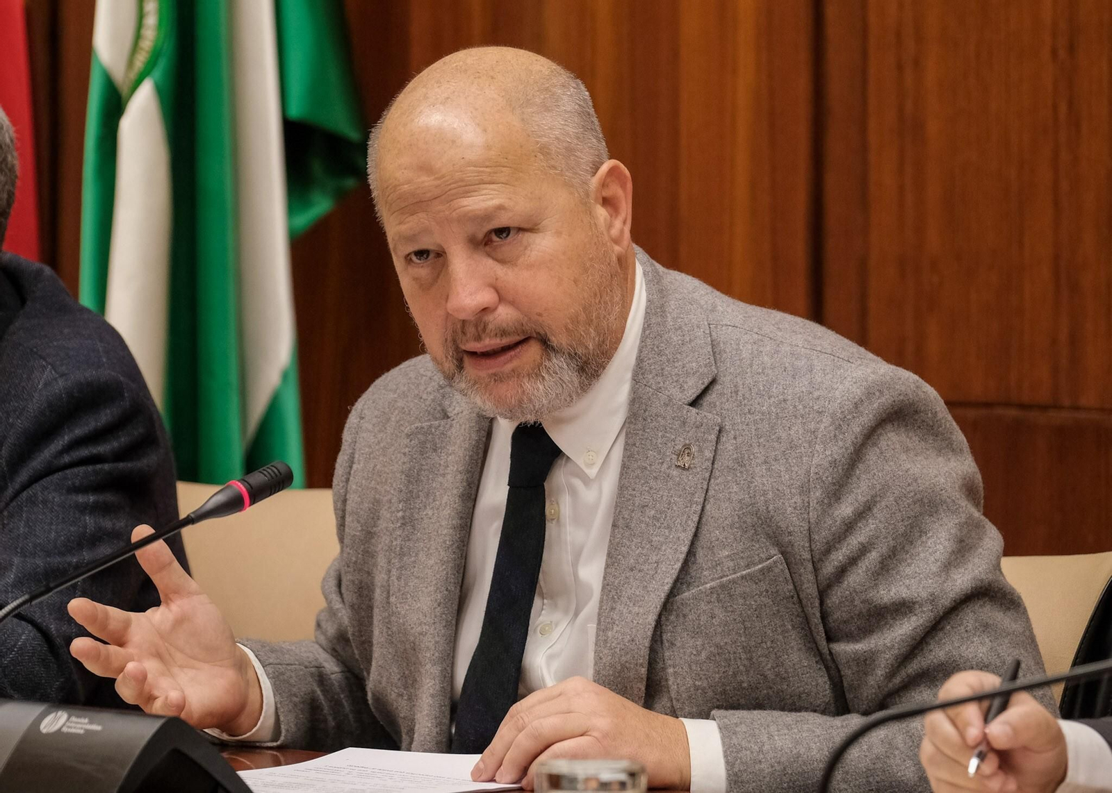 El consejero de Educación, Javier Imbroda, en el Parlamento de Andalucía.