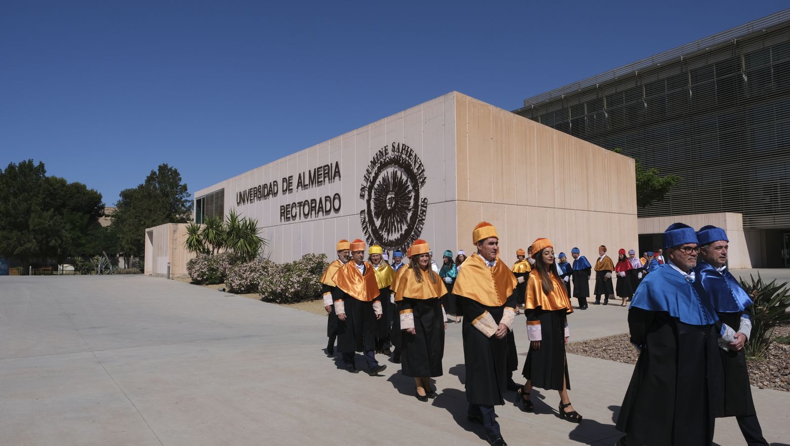 Imágenes de la investidura como Doctor Honoris Causa de la UAL, de Paco Cosentino.