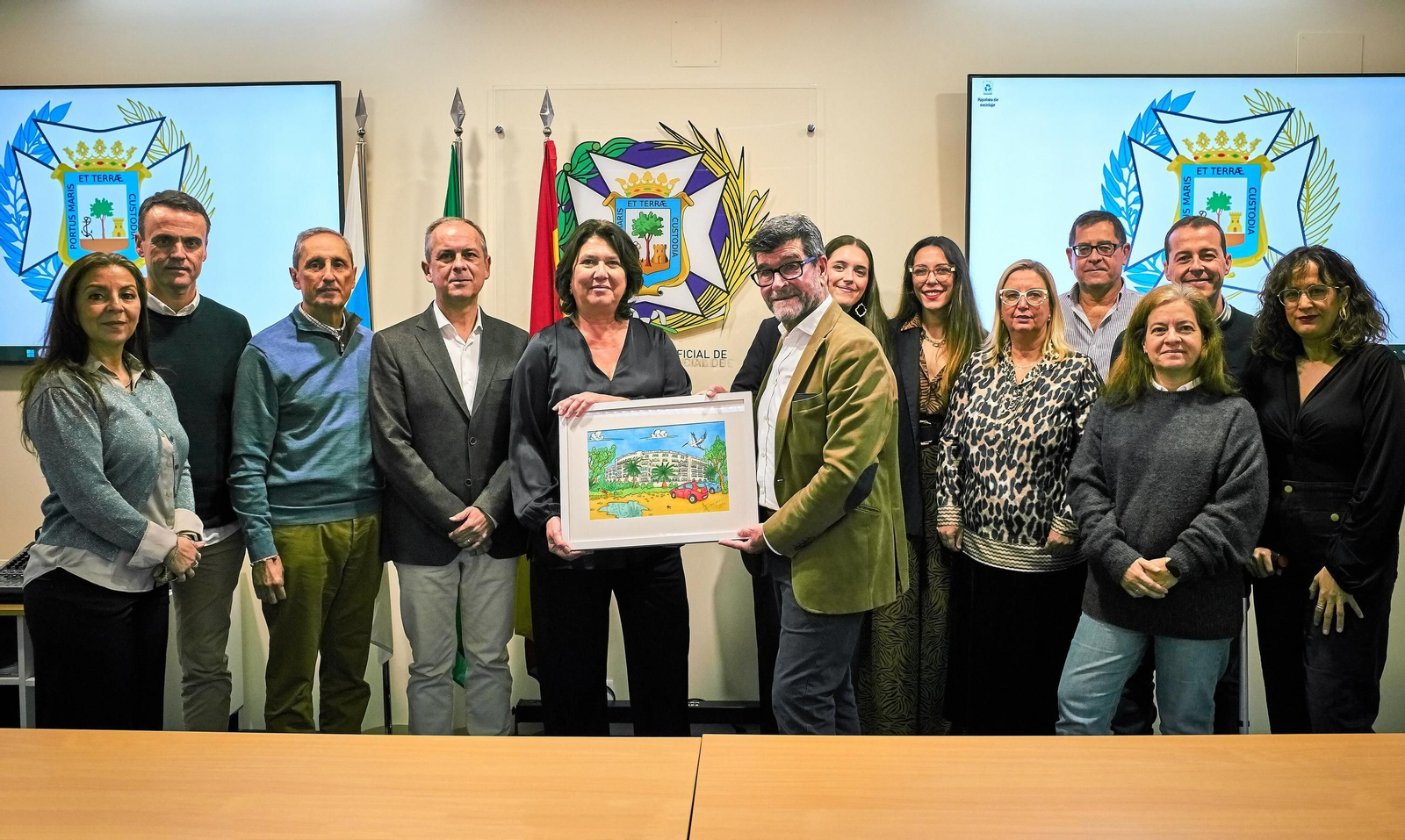 Momento de la entrega del dibujo.