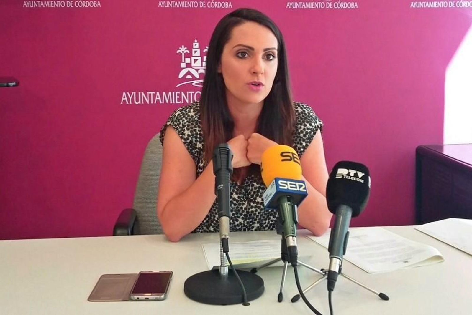 Carmen González, ayer, en el Ayuntamiento.