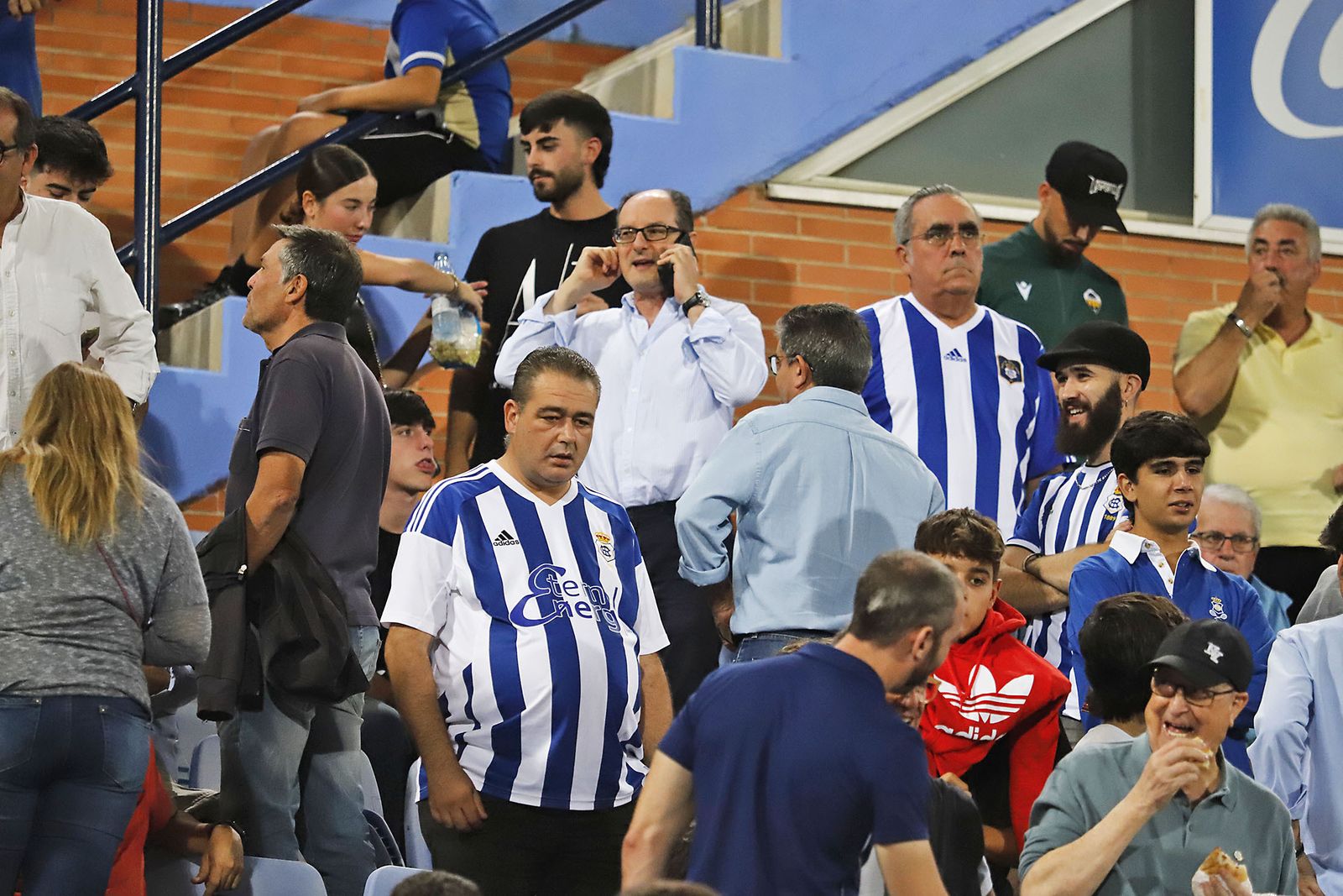 Imágenes del ambiente en el encuentro entre el Recreativo de Huelva y el CD Castellón