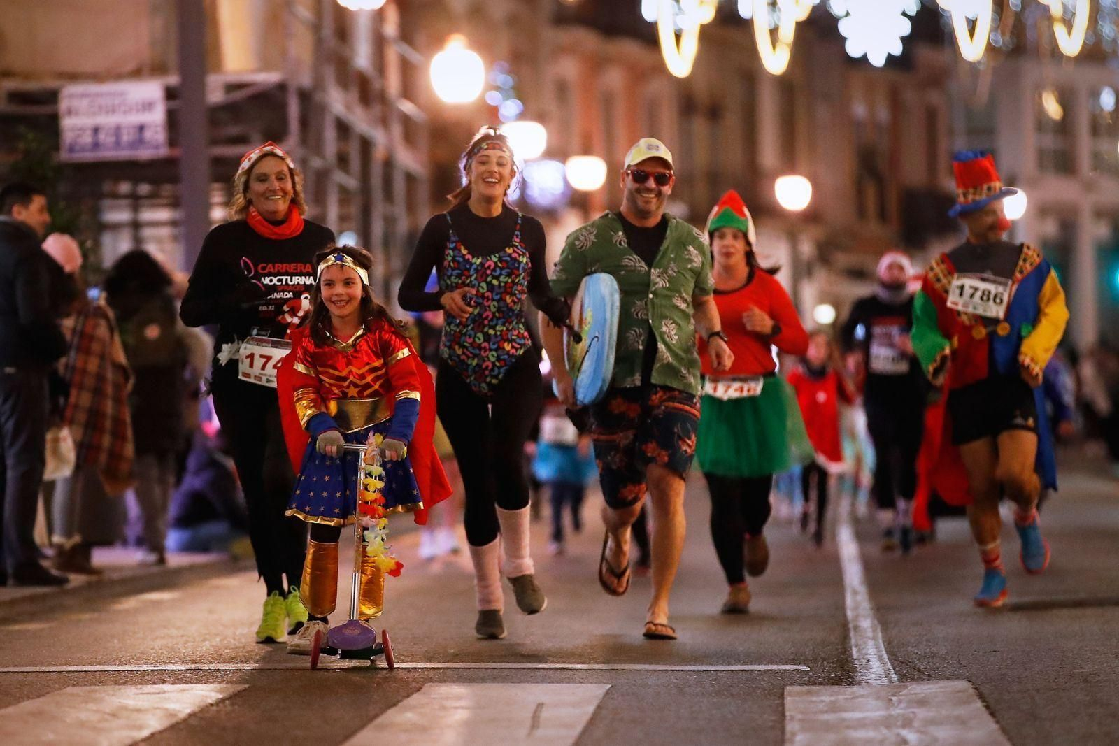 Las mejores imágenes de la Carrera Nocturna de Disfraces