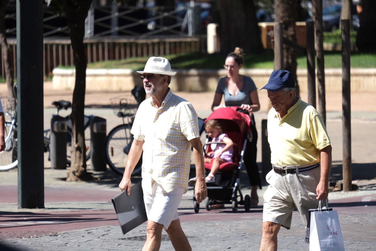 Una tarde de alerta roja por calor extremo en Córdoba, en imágenes