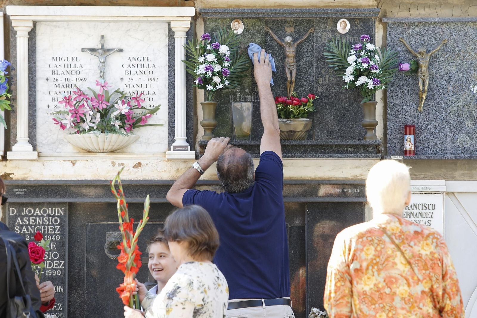 Las imágenes de la festividad de Todos los Santos