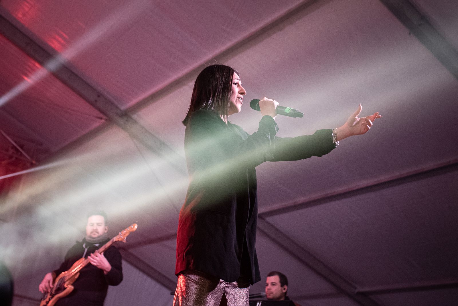 Imágenes del concierto de María Artés y Maki en las Fiestas de San Sebastían