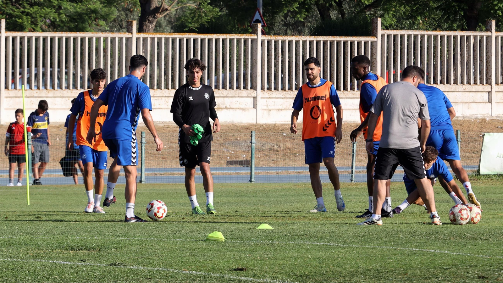 Las fotos del primer entrenamiento de la pretemporada 2025 del Xerez DFC