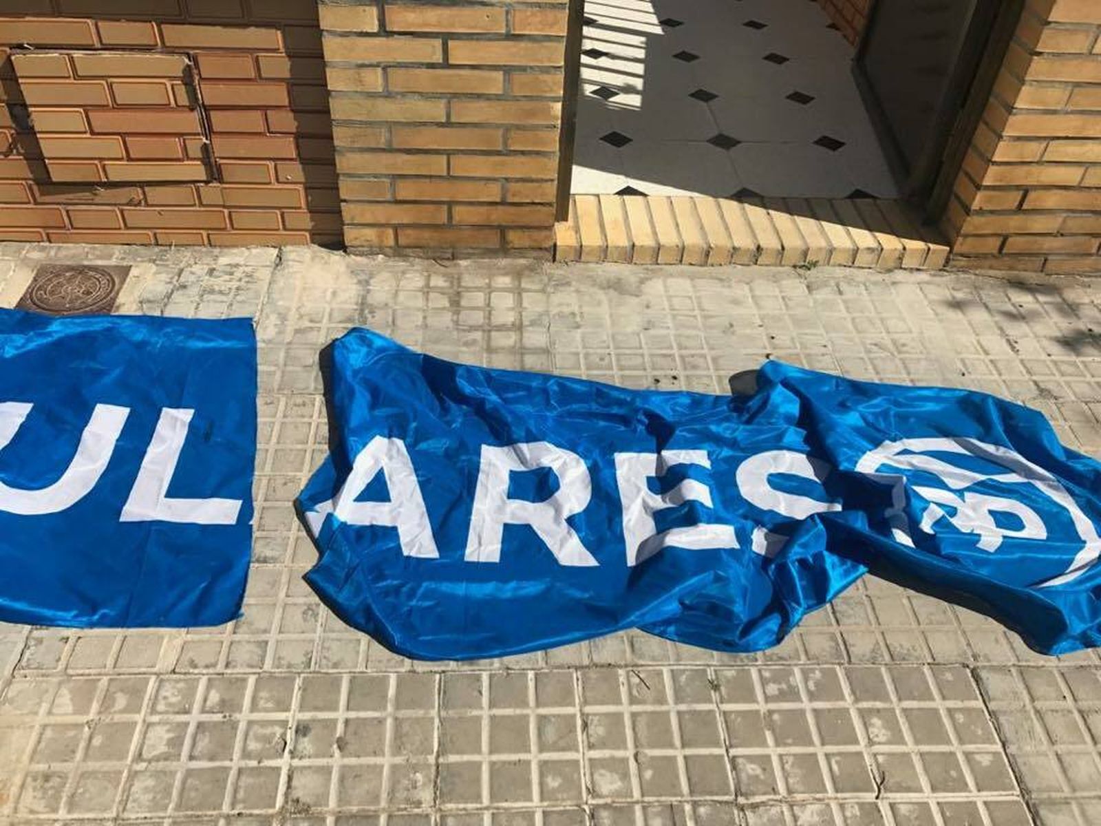 Una de las fotos difundidas por el PP de Chipiona en la polémica por actos vandálicos.