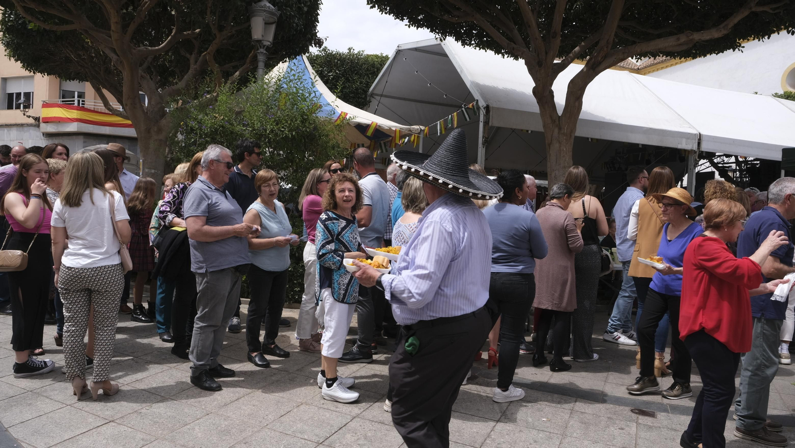 Imágenes de la paella popular en las Fiestas de Canjáyar