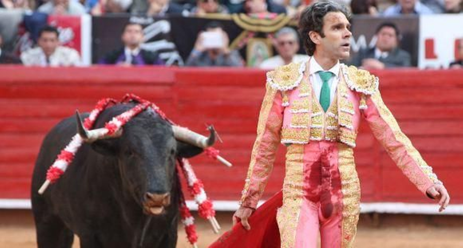 José Tomás llena la Plaza de México, pero cede el triunfo a Joselito Adame