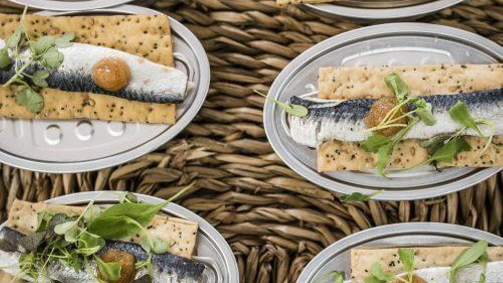 JSP6320-p7eobd0mrvuwsvxerooyesvi01bzb4eybww5u8p4b0