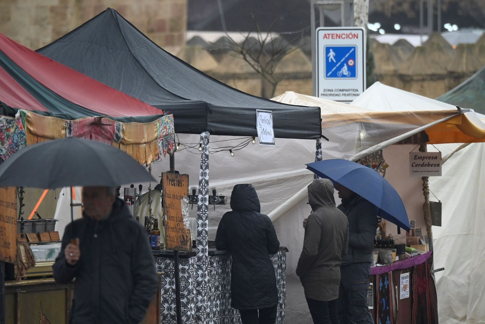 La lluvia desluce el último día del Mercado Andalusí