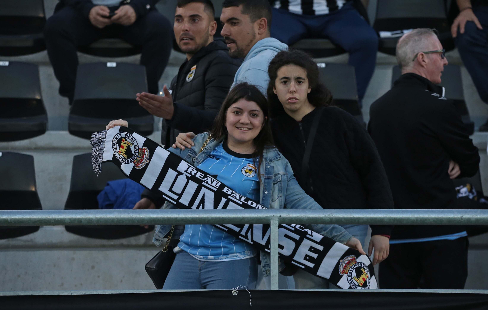 Búscate durante el Balona - Sevilla Atlético en el Ciudad de La Línea