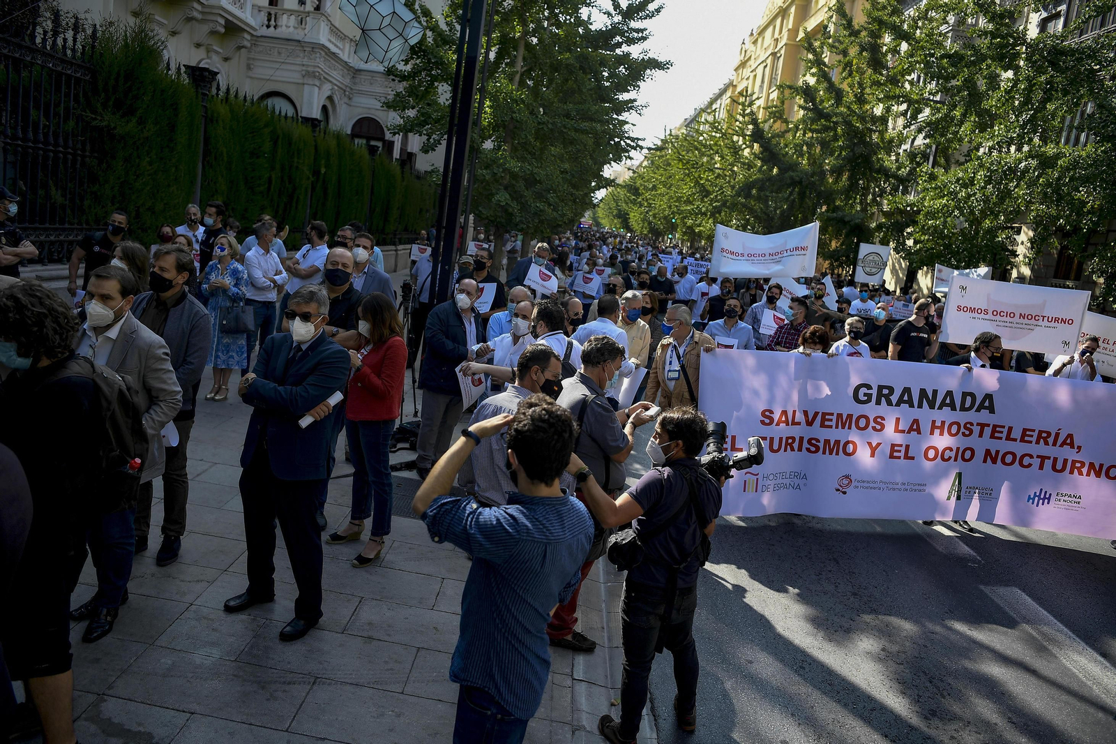 Fotos: El turismo se manifiesta en Granada