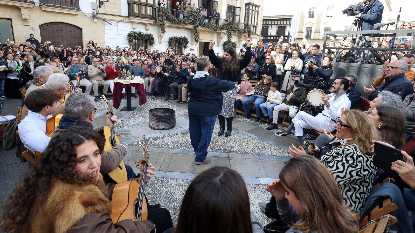 Imágenes de la zambomba BIC en Jerez