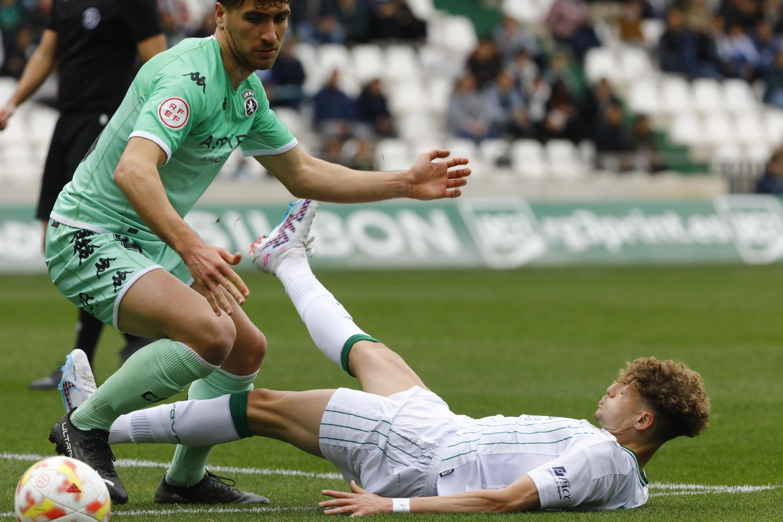 La victoria del Córdoba CF ante la Cultural Leonesa, en imágenes