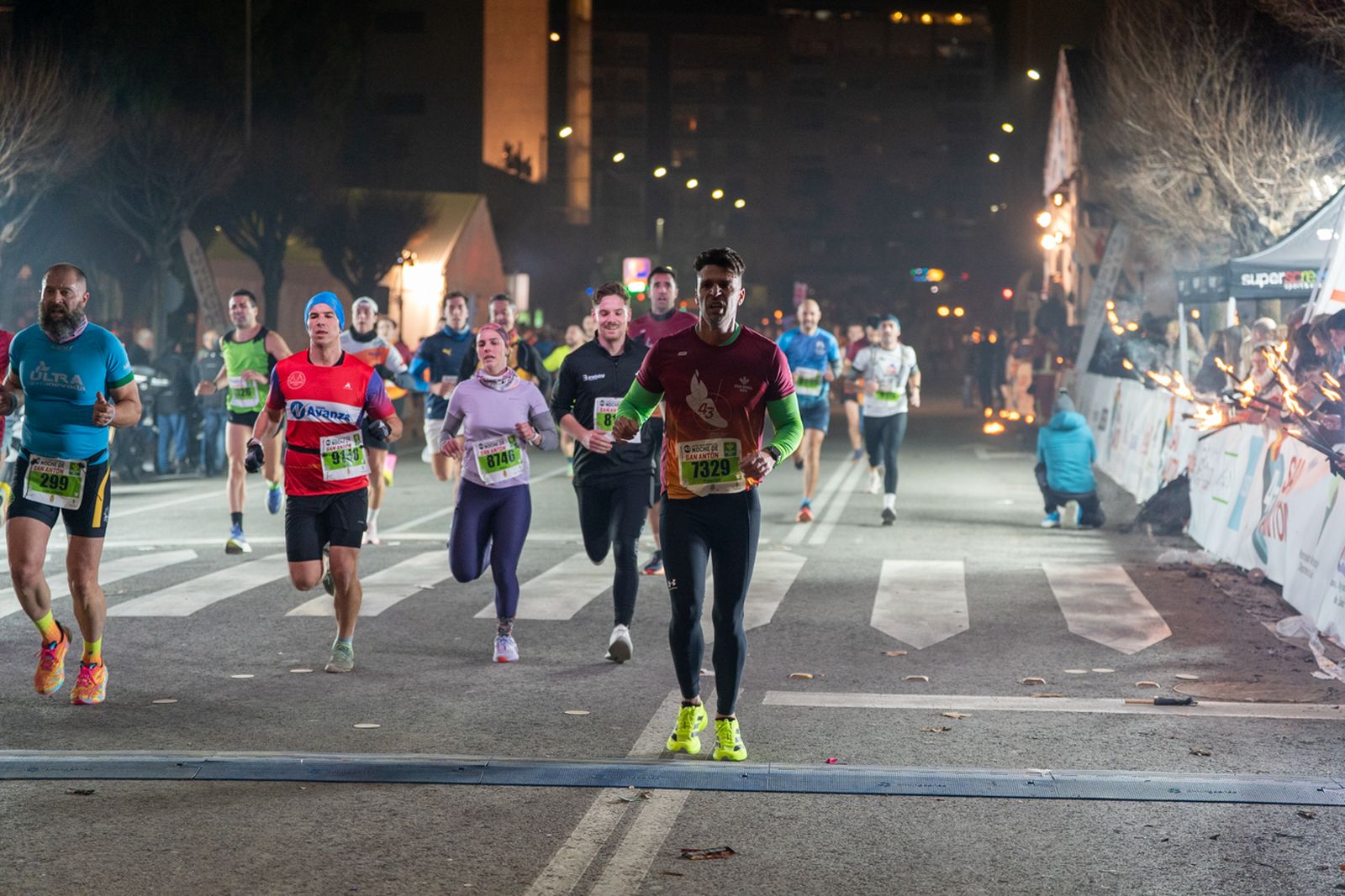 En imágenes: búscate en tu llegada a meta de la Carrera de San Antón 2026 (6)