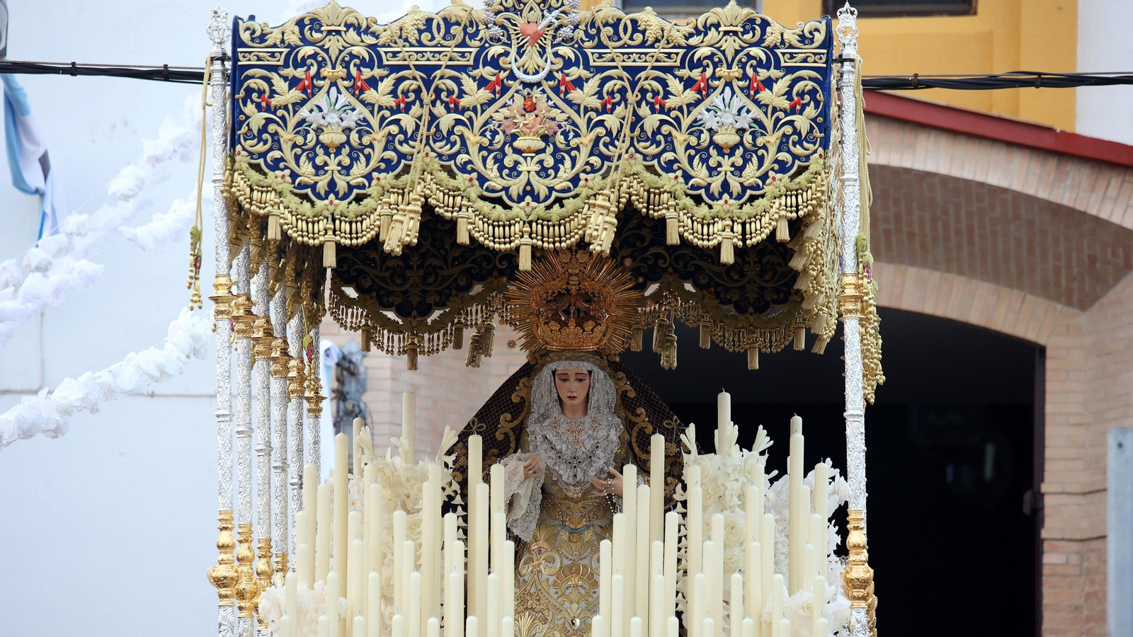 Traslado de las Virgenes de la Concepción y del Silencio por la Magna Mariana de Jerez