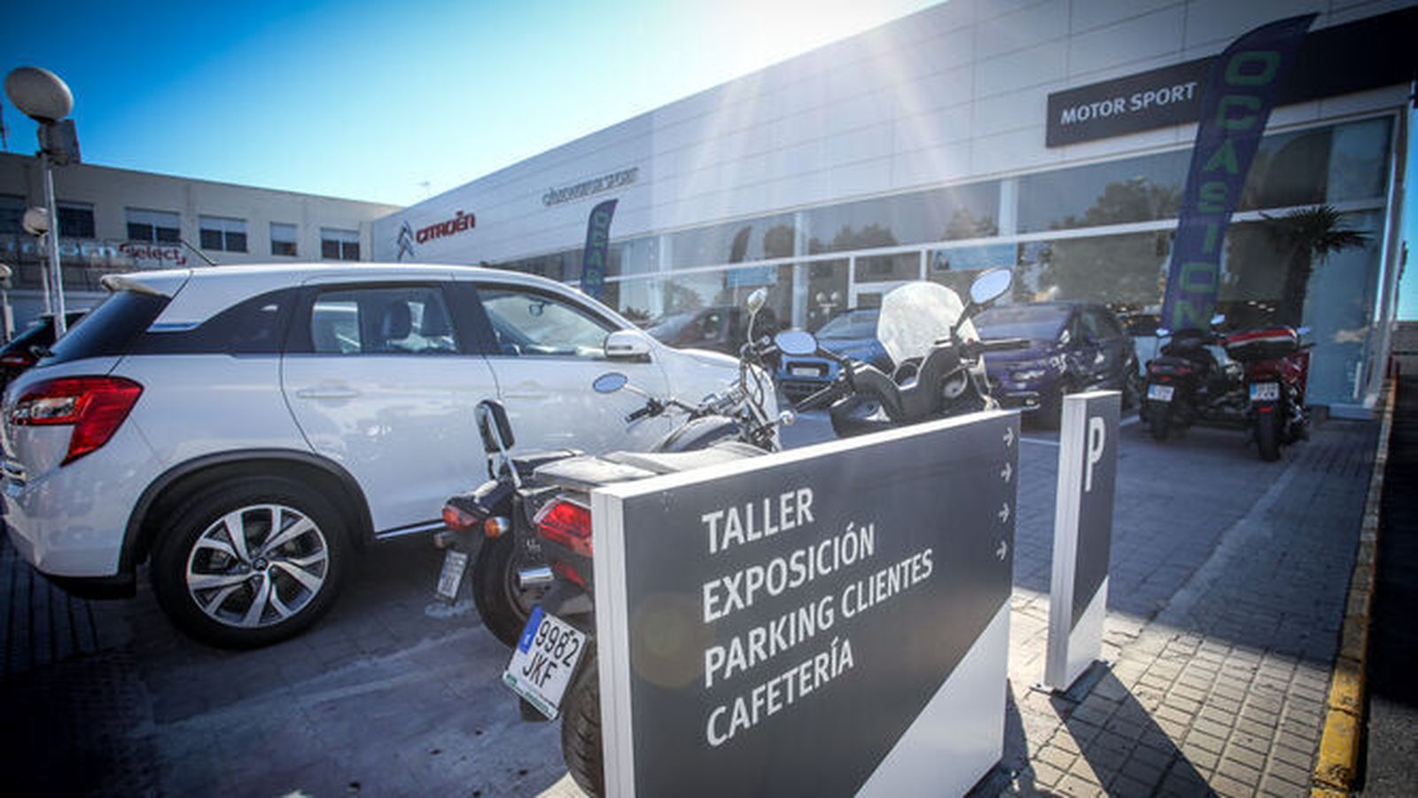 Un concesionario de coches de la Zona Franca, en Cádiz