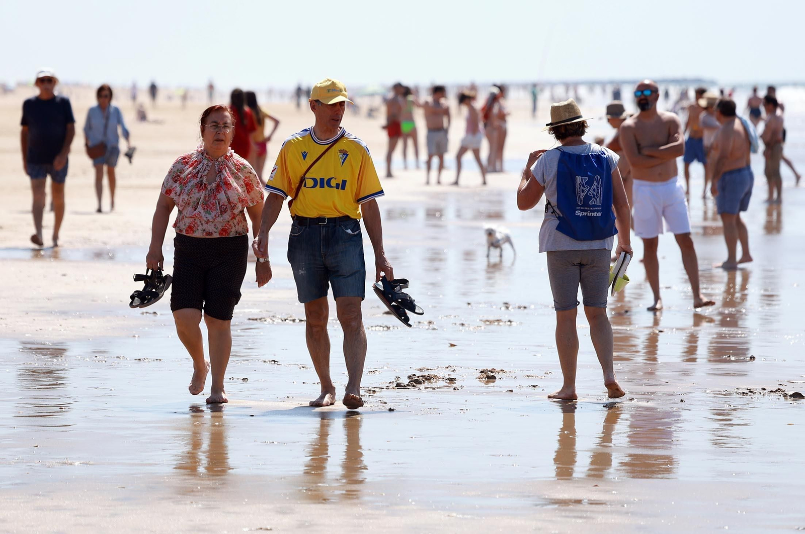 Imágenes del ambiente en las playas de Punta Umbría y Mazagón en la mañana del sábado Imágenes del ambiente en las playas de Punta Umbría y Mazagón en la mañana del sábado