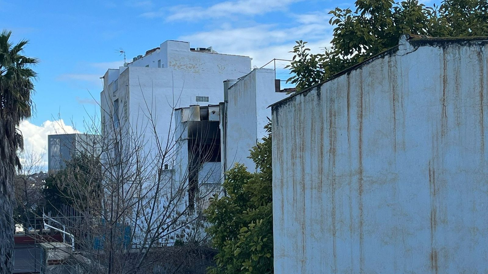 Parte trasera de la vivienda afectada.